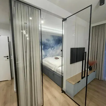 Blue Waves Z Podgrzewanym Basenem Apartamento