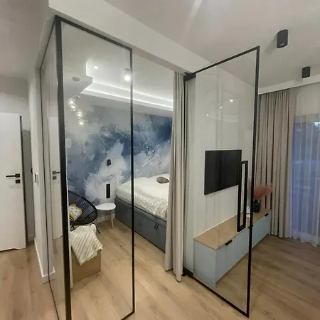 Blue Waves Z Podgrzewanym Basenem Apartamento *