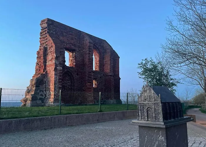 Blue Waves Z Podgrzewanym Basenem Apartment Trzęsacz